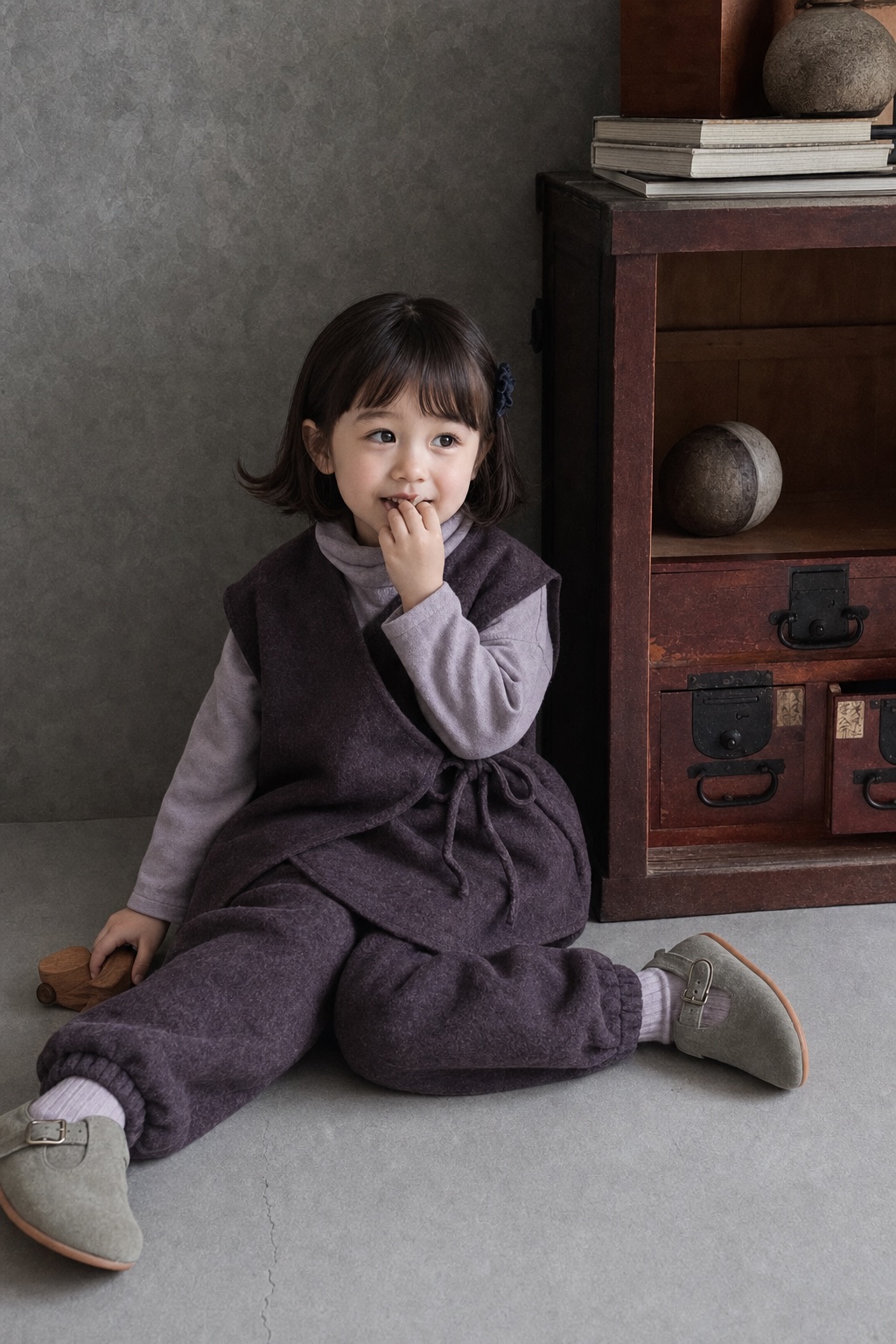 AYA 2027SS LOOK03 坐姿情绪补充图